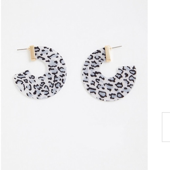 torrid Jewelry - NWT TORRID Leopard Hoop Earrings